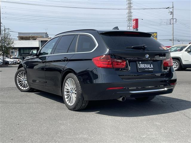 3シリーズツーリング320i ラグジュアリー