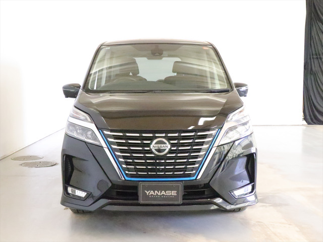 セレナ1.2 e-POWER ハイウェイスターV