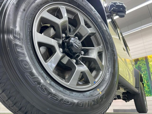 �y�����A���~�z�C�[���z�O�ςɃ}�b�`���������A���~�z�C�[���𑕒����Ă���܂��B�e��ЊO�A���~�z�C�[����A�X�^�b�h���X�^�C�����戵�����Ă���܂��B���񂲑��k����������