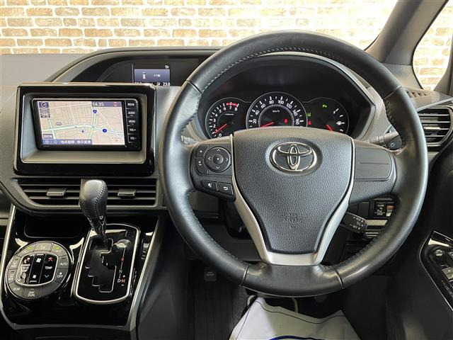 ヴォクシー2.0 ZS 煌II 4WD