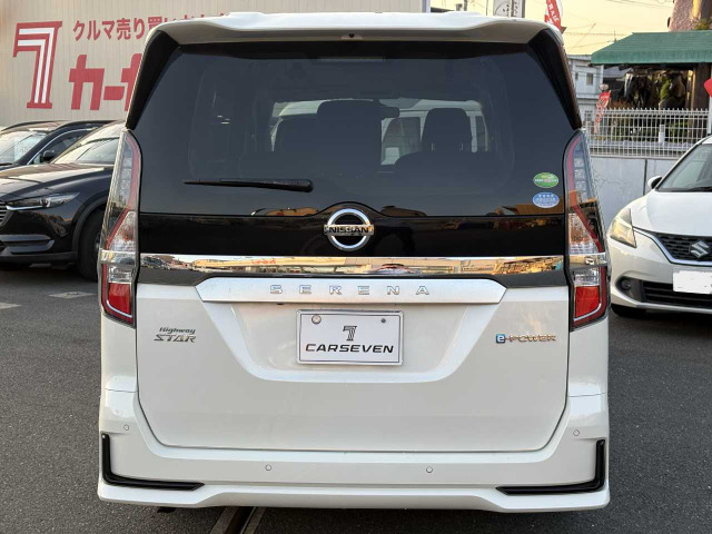 セレナ1.2 e-POWER ハイウェイスターV