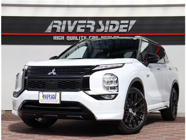 アウトランダーPHEV 2.4 ブラック エディション 4WD