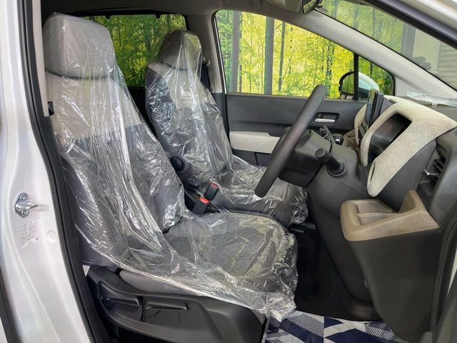 もちろん車内はキレイです♪よりクリーンな状態をキープしたいお客様には『ナノゾーンコート』がおすすめ!新型コロナウイルス対策や、除菌・消臭に効果を発揮し多くの方にご好評いただいております。