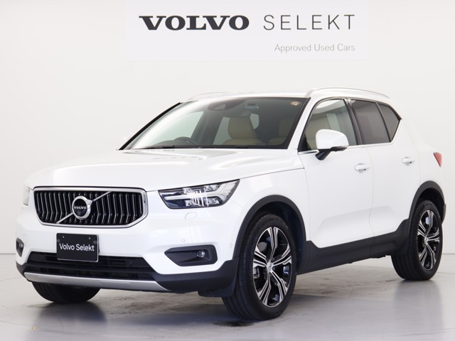 XC40B4 AWD インスクリプション 4WD