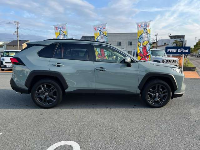 RAV42.0 アドベンチャー 4WD
