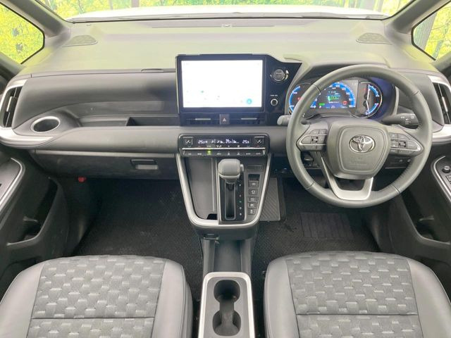 ヴォクシー1.8 ハイブリッド S-Z