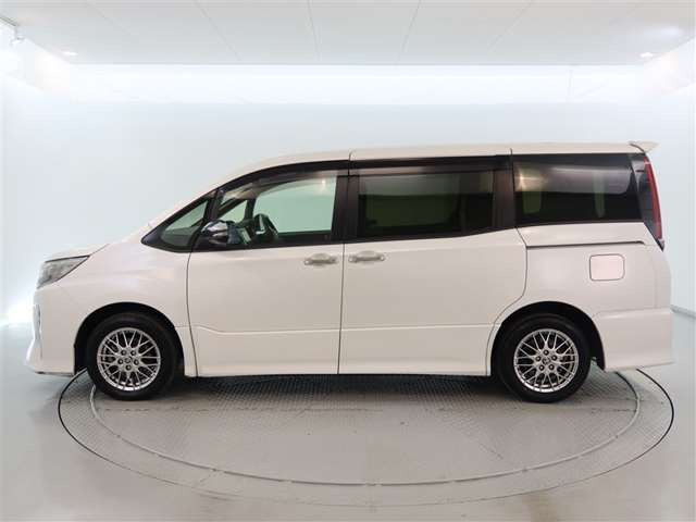 ノア1.8 ハイブリッド Si W×B II