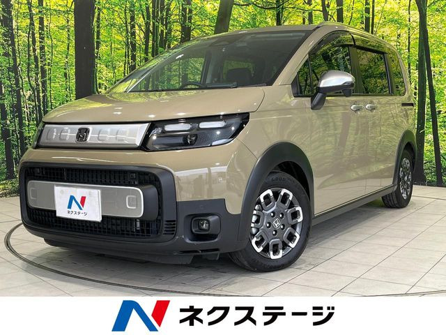 フリード1.5 e:HEV クロスター