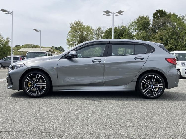 1シリーズ118i Mスポーツ