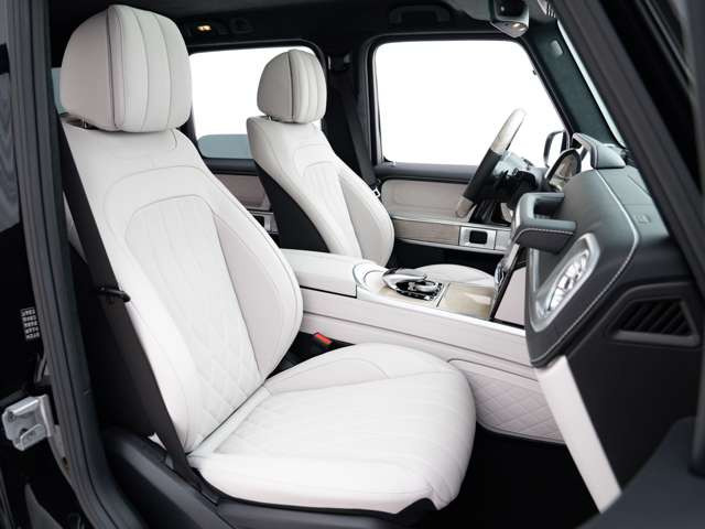 GクラスG400d AMG ライン 4WD