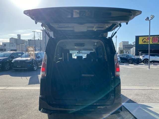 彦根インターからお車で3分とアクセス便利!近くには有名観光地の彦根城もありますので、観光と合わせてのご来店も良いですね♪活気溢れる自慢のスタッフがお客様のご来店をお待ちしております!