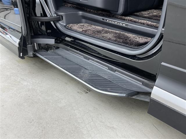 ヴェルファイアハイブリッド 2.5 エグゼクティブ ラウンジ E-Four 4WD