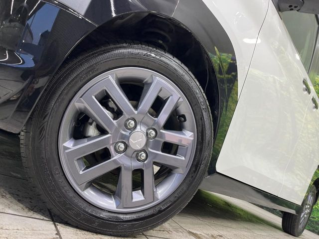 �y����15�C���`�A���~�z�C�[���z�O�ςɃ}�b�`���������A���~�z�C�[���𑕒����Ă���܂��B�e��ЊO�A���~�z�C�[����A�X�^�b�h���X�^�C�����戵�����Ă���܂��B���񂲑��k����������