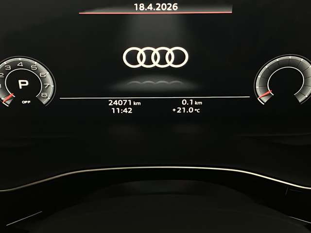 Q855 TFSI クワトロ デビューパッケージ ラグジュアリー 4WD