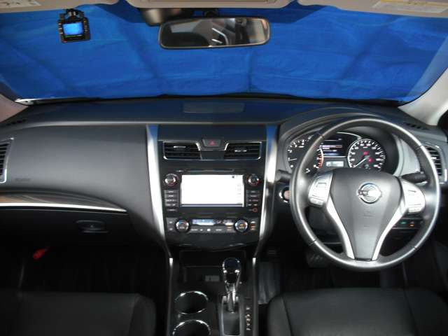 ティアナ2.5 XV ナビAVMパッケージ