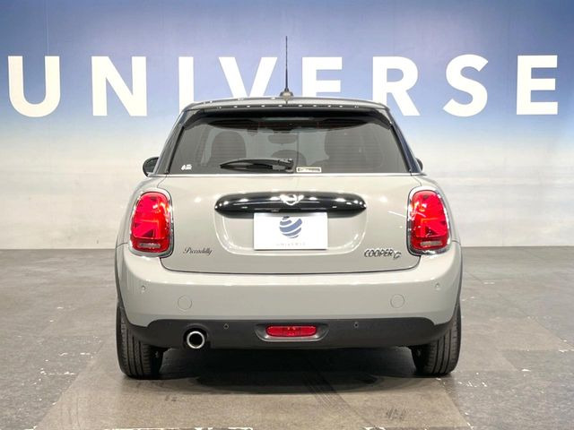 �����X�ł͑�O�ҋ@�ւɂ��ԗ��i���Ӓ�𓱓����A�C�����Ԃ�r���B�Ӓ菑�����s����܂��̂ŁA�ς��ƌ��������ł͕�����Ȃ��ӏ��܂Ŕ[��������ł��������������܂��B���ꕔ�����{�̏ꍇ���������܂��B
