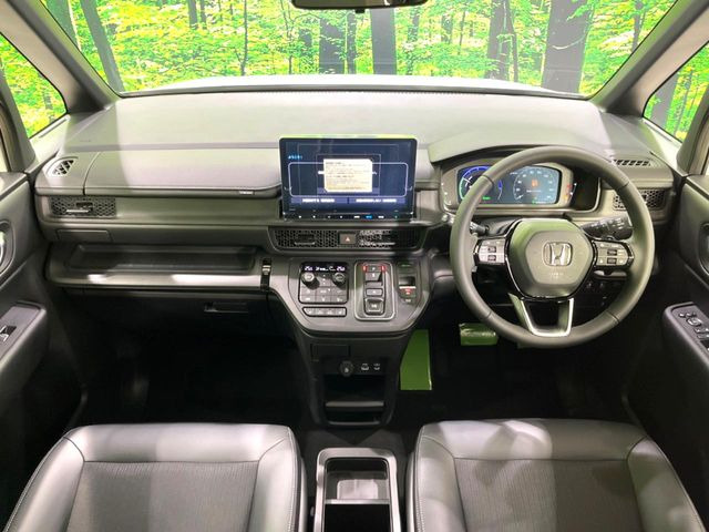 ステップワゴン2.0 e:HEV スパーダ