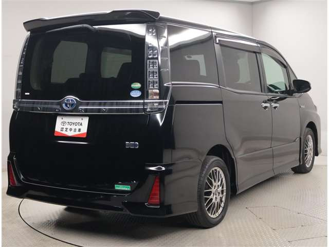 ヴォクシー1.8 ハイブリッド ZS 煌II