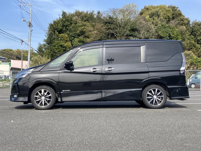 セレナ1.2 e-POWER ハイウェイスターG