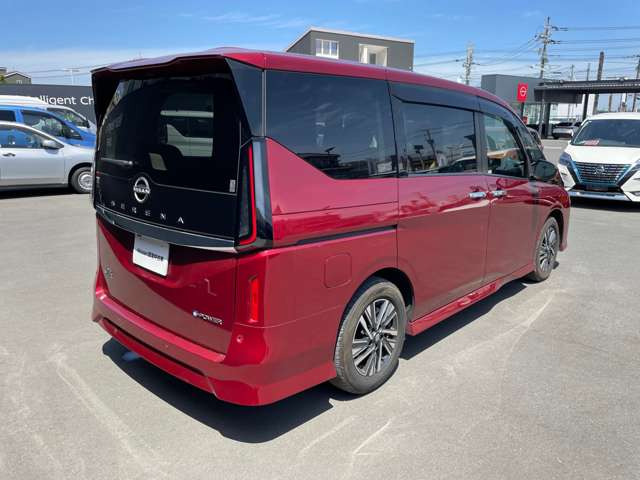 セレナ1.4 e-POWER ハイウェイスターV