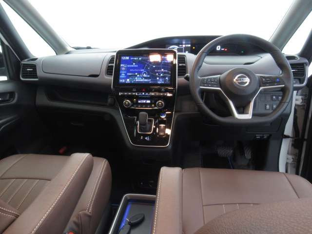 セレナ1.2 e-POWER ハイウェイスターV