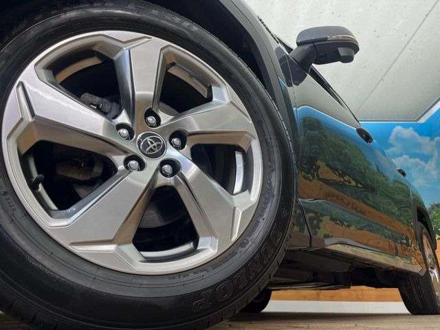 �y����18�C���`�A���~�z�C�[���z�O�ςɃ}�b�`���������A���~�z�C�[���𑕒����Ă���܂��B�e��ЊO�A���~�z�C�[����A�X�^�b�h���X�^�C�����戵�����Ă���܂��B���񂲑��k����������