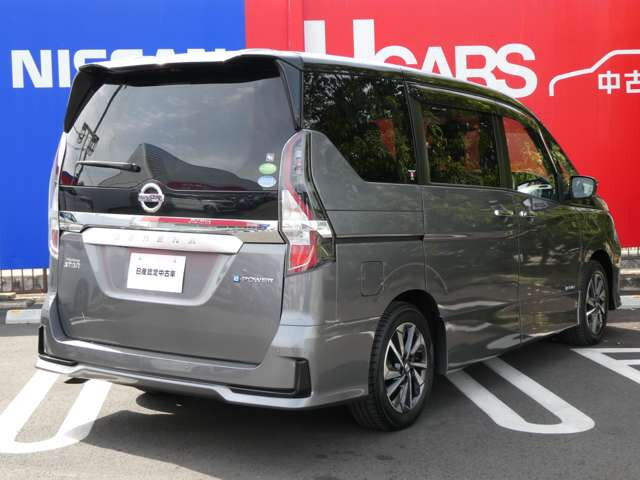 セレナ1.2 e-POWER ハイウェイスターV