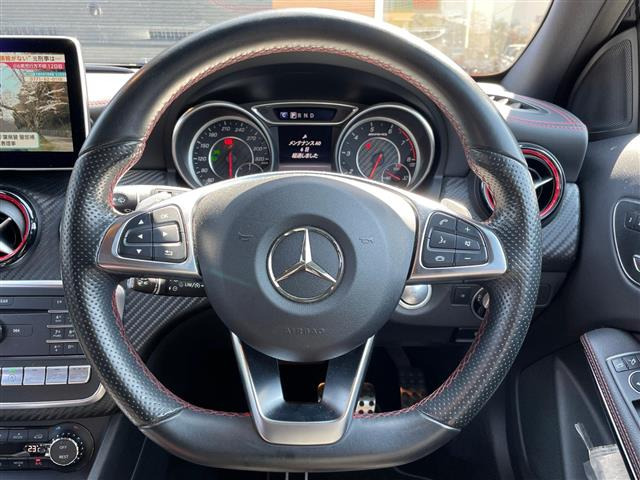 AクラスAMG A45 4マチック 4WD