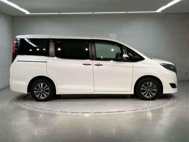 エスクァイア2.0 Gi プレミアムパッケージ ブラックテイラード