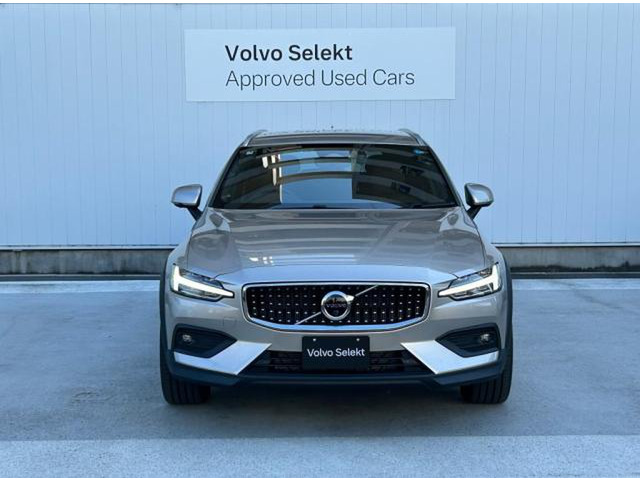 V60クロスカントリープラス B5 AWD 4WD
