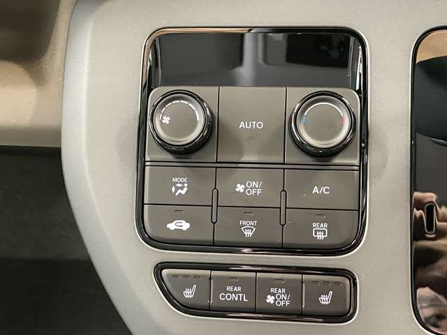 お車の機能や安全装備に関して気になる方は、ぜひ一度ご来店ください!その場でスタッフがご説明可能です!