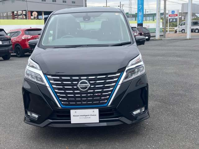 セレナ1.2 e-POWER ハイウェイスターV