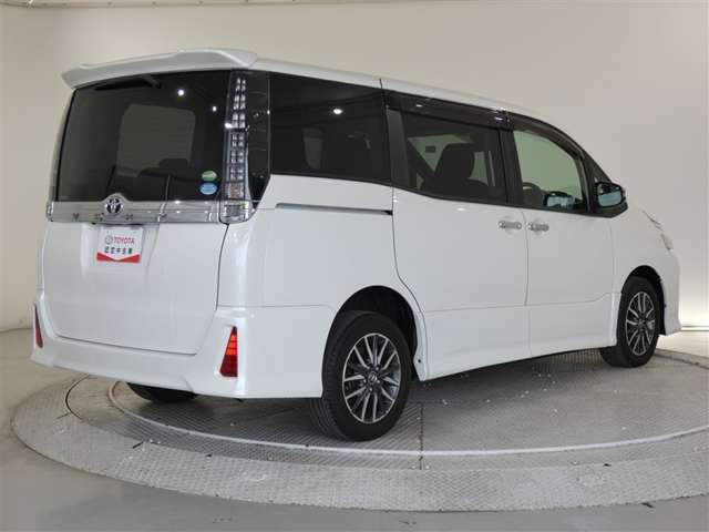 ヴォクシー2.0 ZS 煌 4WD