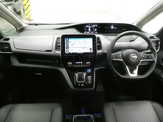 セレナ1.2 e-POWER ハイウェイスターV