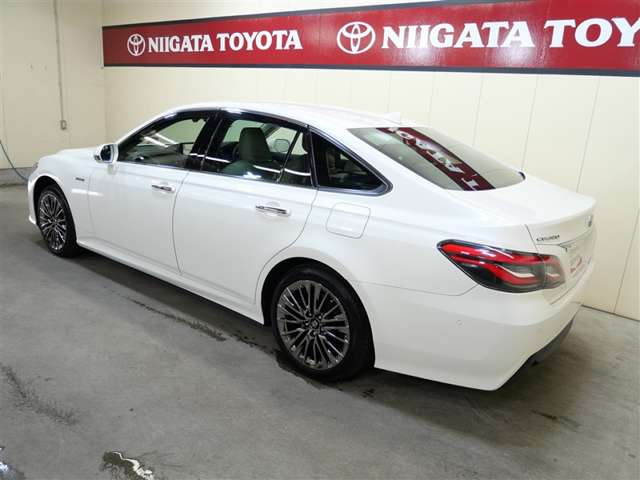 クラウンハイブリッド 2.5 G エグゼクティブ Four 4WD