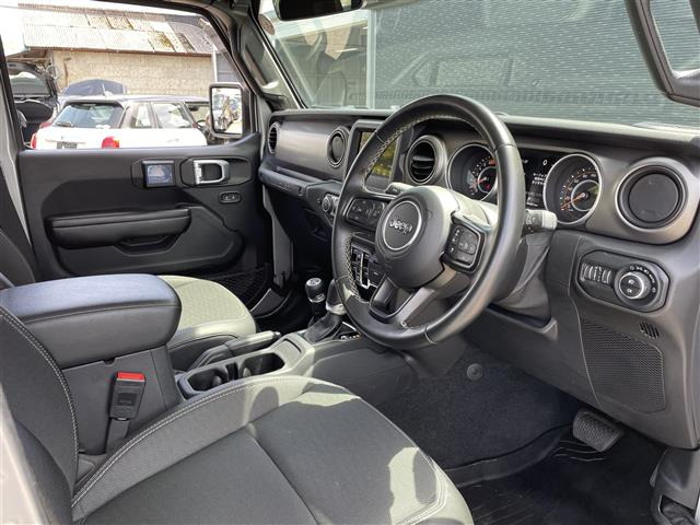 ラングラーアンリミテッド フリーダム エディション 4WD