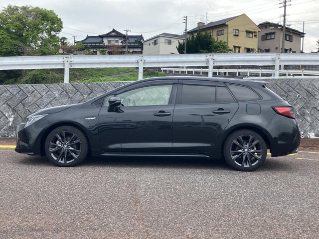 カローラツーリング1.8 ハイブリッド W×B