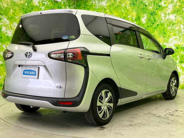 シエンタハイブリッド 1.5 G クエロ