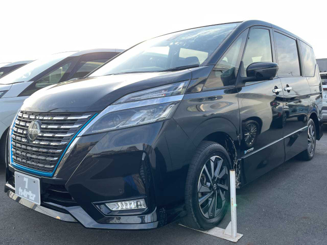 セレナ1.2 e-POWER ハイウェイスターV