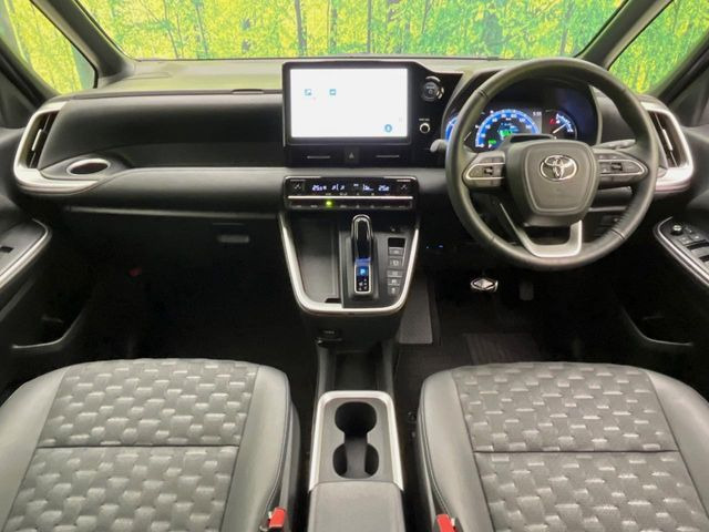 ヴォクシー1.8 ハイブリッド S-Z