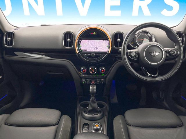 ミニクロスオーバークーパー SD オール4 4WD