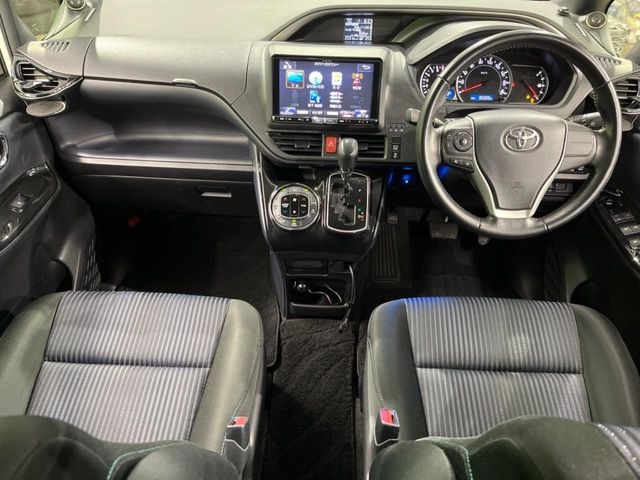 ヴォクシー2.0 ZS 煌