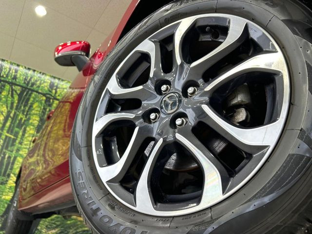 �y����16�C���`�A���~�z�C�[���z�O�ςɃ}�b�`���������A���~�z�C�[���𑕒����Ă���܂��B�e��ЊO�A���~�z�C�[����A�X�^�b�h���X�^�C�����戵�����Ă���܂��B���񂲑��k����������