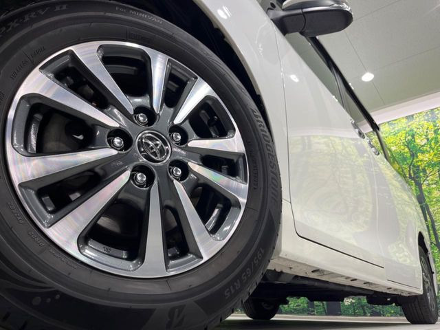 �y����15�C���`�A���~�z�C�[���z�O�ςɃ}�b�`���������A���~�z�C�[���𑕒����Ă���܂��B�e��ЊO�A���~�z�C�[����A�X�^�b�h���X�^�C�����戵�����Ă���܂��B���񂲑��k����������