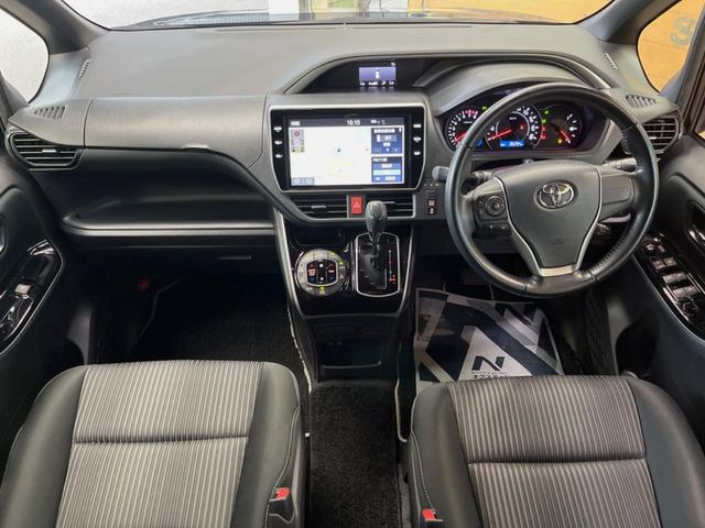 ヴォクシー2.0 ZS 煌