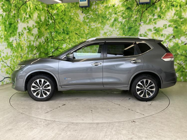 エクストレイル2.0 モード・プレミア エマージェンシーブレーキパッケージ