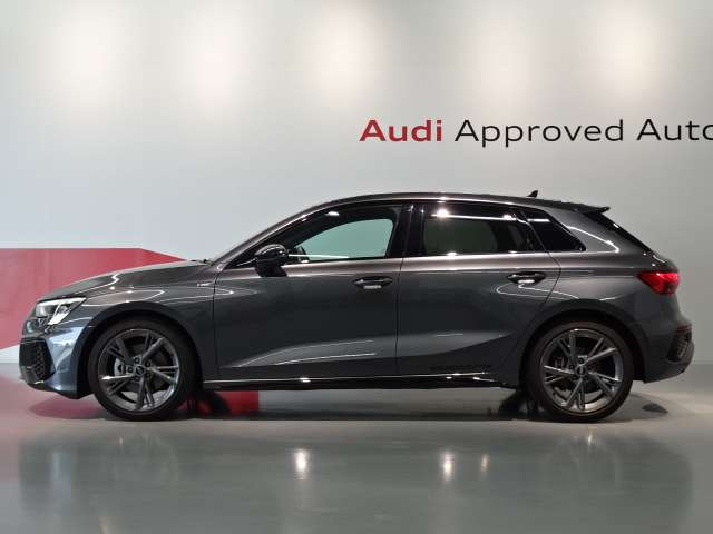 A3スポーツバック40 TFSI クワトロ Sライン 4WD