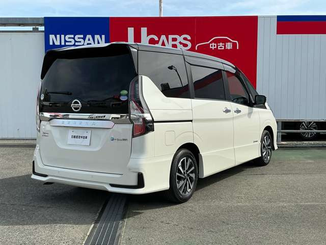 セレナ1.2 e-POWER ハイウェイスターV