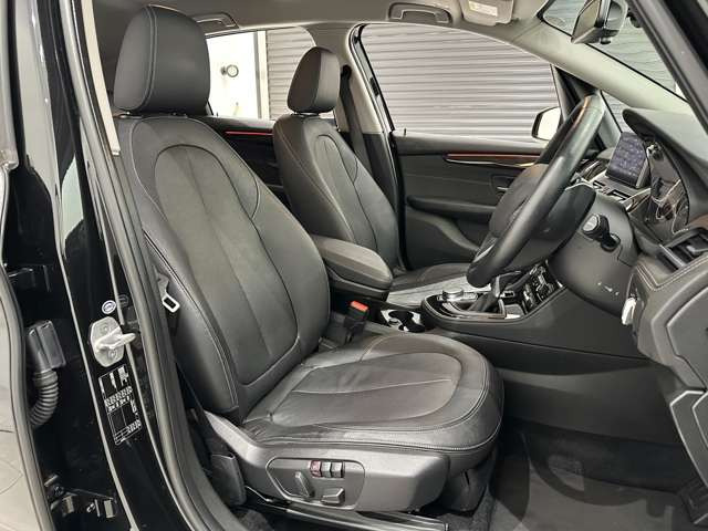 2シリーズアクティブツアラー218i ラグジュアリー