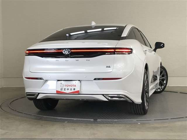 クラウンクロスオーバー2.5 G アドバンスト レザー パッケージ E-Four 4WD